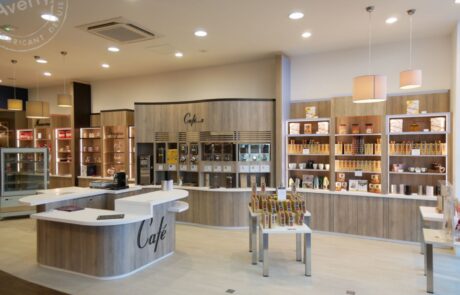 chocolaterie arrondi bois et blanc