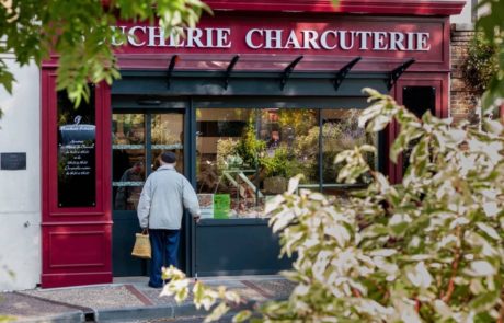 Façade boucherie marquise bordeaux noir