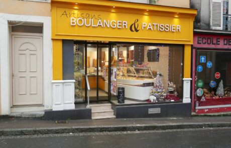 Façade boulangerie orange blanc sarthe - 72